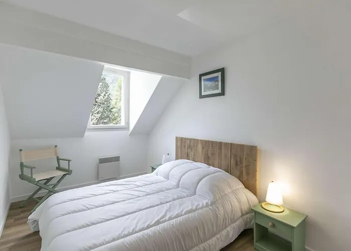 Esquièze-sère, 3 Pièces, 6 Personnes - Fr-1-402-117 * Esquièze - Sère